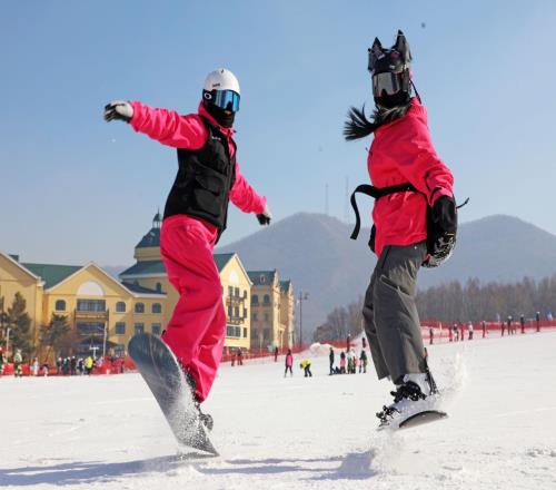 冬奧熱潮湧動新春冰雪經濟煥彩年味