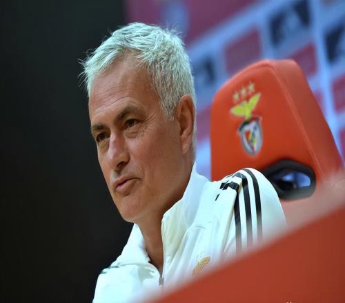 掀翻意甲冠军!穆里尼奥欧冠久违2连胜,前国米主帅暴露最大弱点