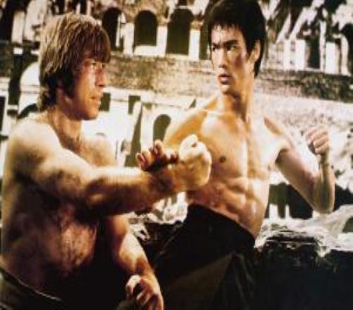 R.I.P！曾在《猛龙过江》中与李小龙对打的动作演员查克诺里斯去世