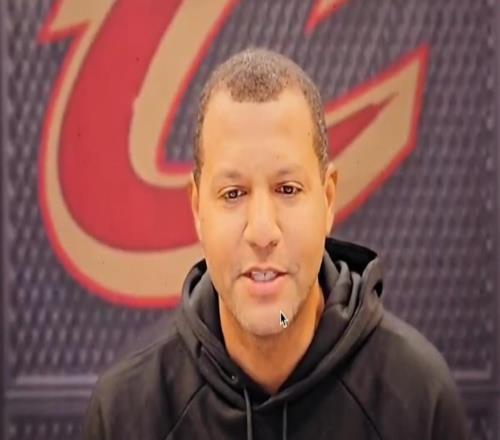 骑士GM曝哈登未申请交易!美记称为冠军+新合同卡约:米登很可怕