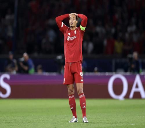 TA：利物浦打五后卫对巴黎虽未占优势，但在英超有一定可行性