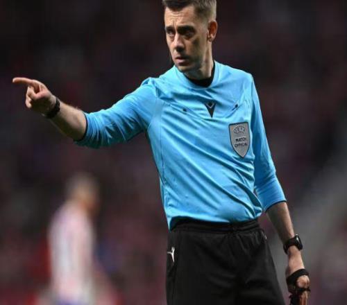 梦碎马德里：巴萨欧冠出局夜，，，，，裁判抢戏成主角