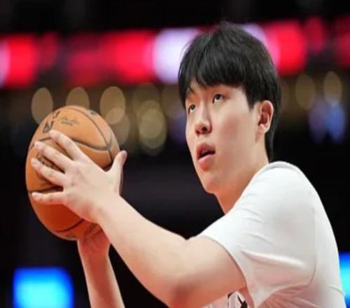 NBA常规赛:开拓者121比119逆转雷霆,杨瀚森连续三场未出场,工作室昨日回应宵夜争议