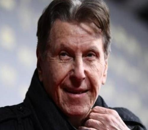 世体：扎哈维将观战巴萨vs马竞，，，，，并与弗里克和莱万商谈未来