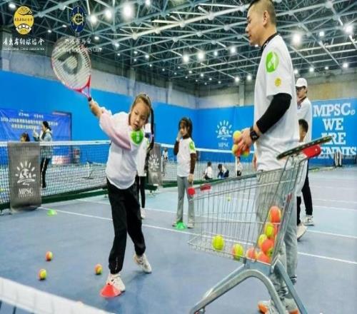 粵港澳大灣區青少年體育發展計劃網球培訓在東莞、江門開營