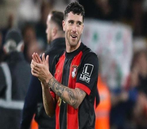 世体:伯恩茅斯放弃续约塞内西,这名中卫正等待巴萨动向