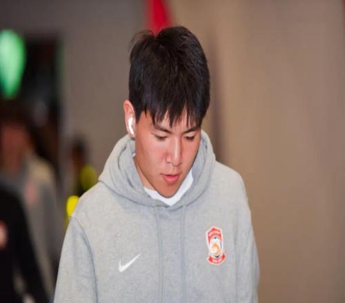 話題楊希、李昊、徐彬中超豪門“哄搶”西海岸新星