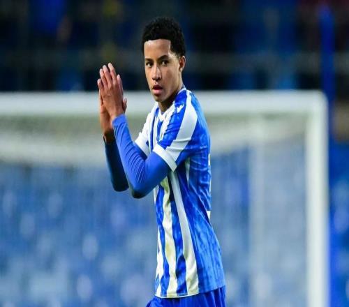 跟隊：曼聯已經開出報價求購謝周三17歲左後衛阿拉奧