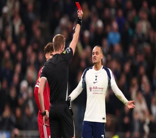 时隔24年,英超再次出现荷兰人对荷兰人犯规并染红下场