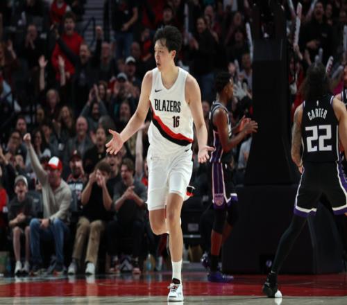 杨瀚森0分0板1失误!开拓者送鹈鹕6连败,普尔16中5锡安空砍35+8