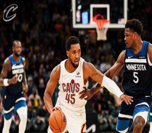 米切尔28+8,爱德华兹末节隐身,骑士5人得分20+主场复仇森林狼