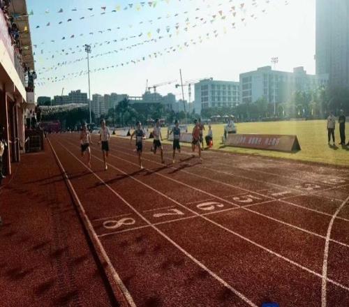 “身上有汗眼里有光”,深圳市中小学生田径比赛激战正酣