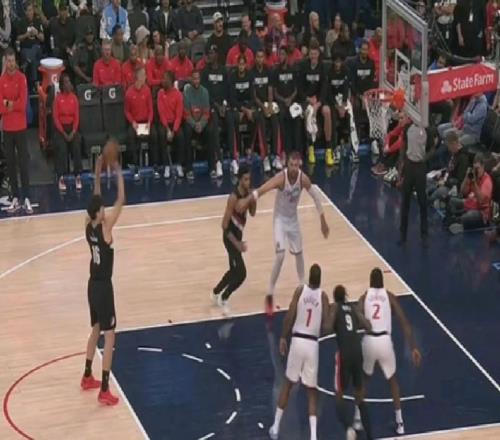 0分，又是0分！快船的首發分衛啊！楊瀚森NBA生涯新低