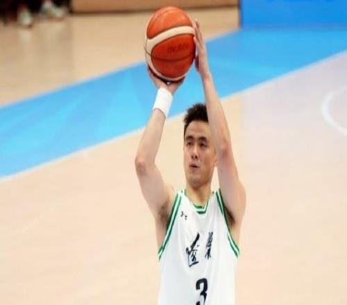 辽宁4连败狂输65分:杨鸣道歉对不起球迷赵继伟距复出还需时间