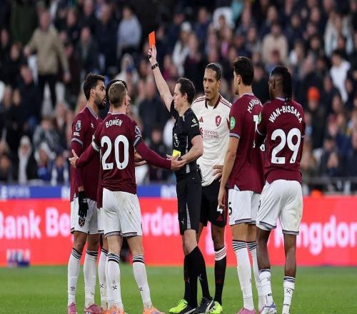 英超官方解释帕奎塔染红:两张黄牌都是因为对判罚表示不满