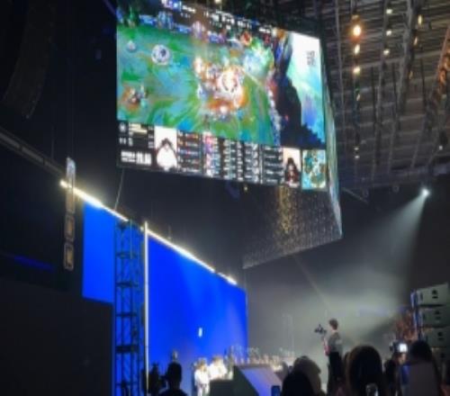 媒体人:JDG想打上半区但xiaoxu面对Bin哥根本接不住球上路gap