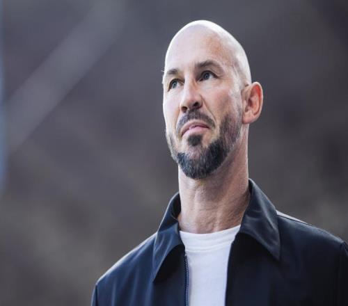 伊爾澤：從電工到帶霍村德甲競爭歐冠席位我是如何做到的