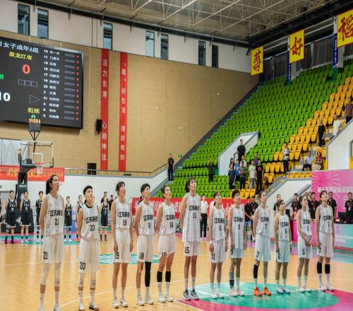 7投全中轟17分！中國女籃又一26歲2米中鋒崛起，宮魯鳴招她集訓