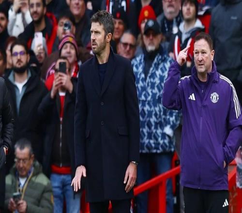 卡里克哥哥牵线让霍兰加盟曼联教练组,他从小是铁杆红魔