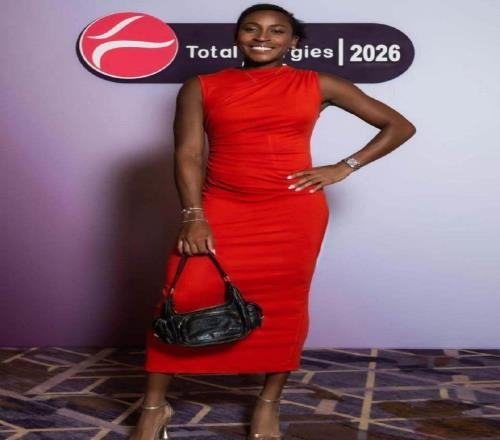 高芙談五盤(pán)三勝打趣會(huì)凌晨五點(diǎn)半才能下班，保利尼稱(chēng)男女本就不同