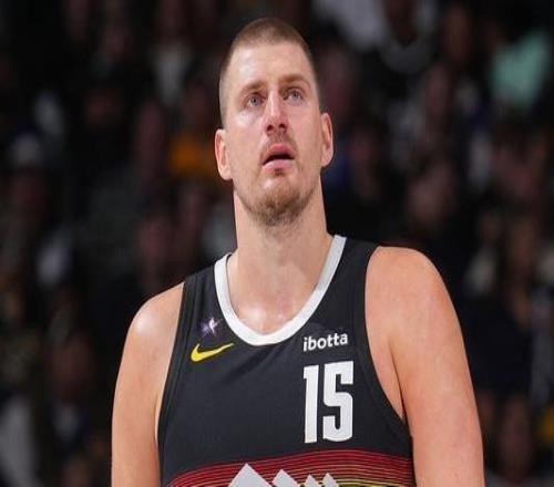 約基奇成NBA歷史首位25分鐘內(nèi)貢獻至少30+10+5的球員