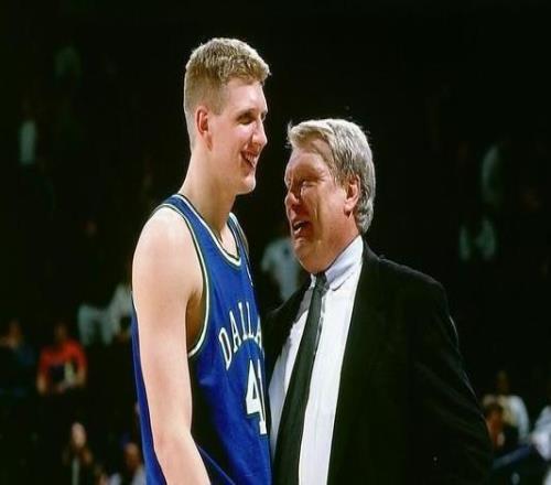 巨人陣傳奇：NBA史上最高首發(fā)陣容之謎