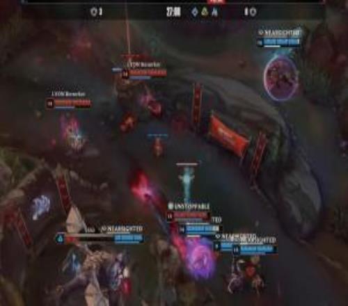 LOL官推分享JDG对战LYON第一局:这两张截图只隔了三分钟