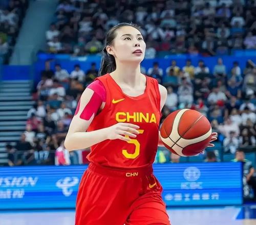 晚上19點(diǎn)30分，央視直播中國女籃VS巴西有變，王思雨該首發(fā)了