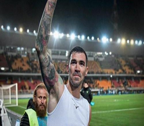 拉齐奥官方:罗马尼奥利将留队,尽管球员收到了多方询问