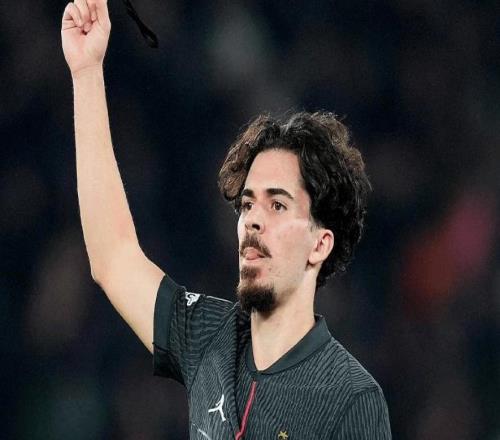 随着巴黎53,利物浦14,欧冠最新晋级形势出炉,2到10名差两分