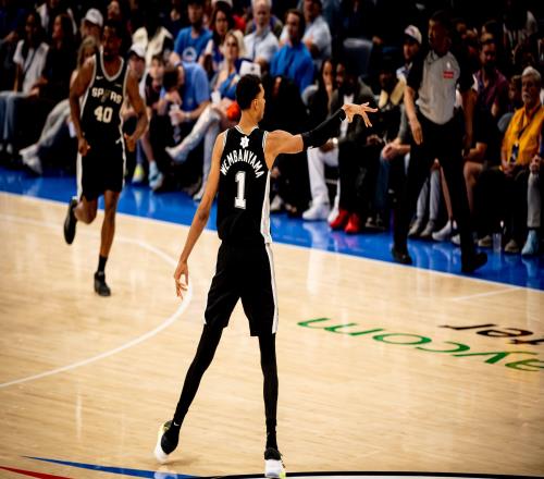 已接近评奖“斩杀线”,文班谈65场评奖:我在意但不讨厌这条规则