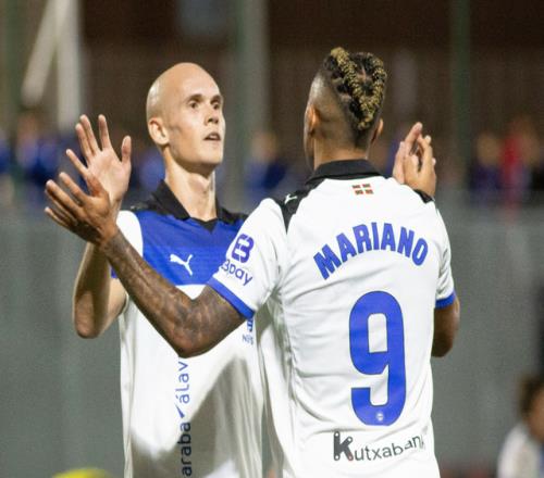 3球1助!昔日皇马7号疯狂虐菜:打破1263天球荒振臂欢呼