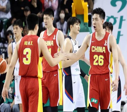 高薪低能!年薪100万吊打CBA顶薪军团,球迷:凭什么个个拿600万