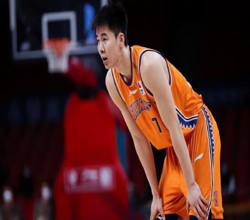 場均16分都沒球隊要！CBA王牌前鋒太尷尬，大合同無望