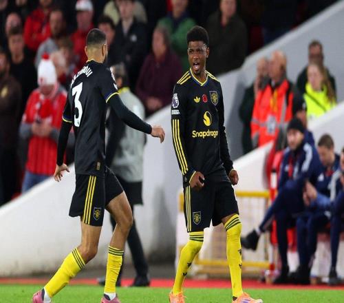 曼晚球员评分:阿马德&姆伯莫7分,B费6分,达洛特3分