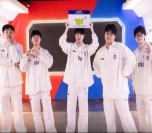 IG发布对阵WE赛事语音Breathe：对面AD我让你飞起来