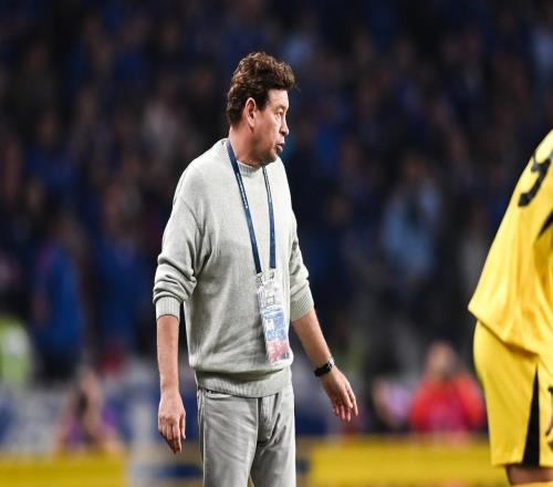 一场13!揪出申花输球3大罪人:表现拉胯+情绪不稳定,坑苦球队