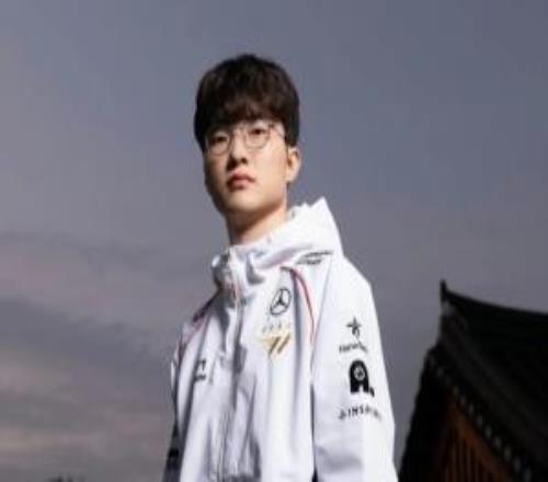 LOL联赛低迷的原因是不是因为：左右手统治了联赛，Faker统治了世界赛