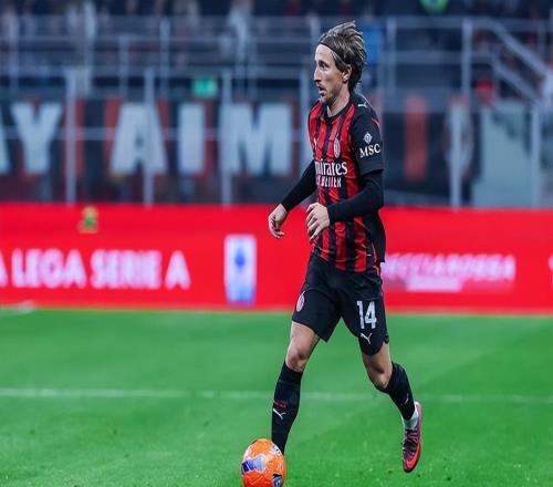 为了红黑军团而战!莫德里奇在AC米兰全勤,带来的不仅是战术帮助