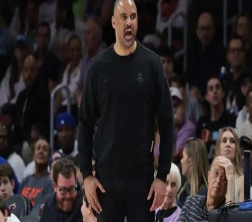 乌度卡:申京的内线冲击做得很好,末节的防守奠定了胜利基础