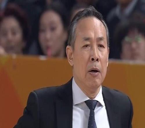 许利民:希望各界给北京男篮时间,不是大牌多了就能解决所有问题