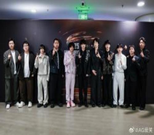 AL經理愛笑曬出與隊員合照並回應LPL冬轉流言：不信謠不傳謠