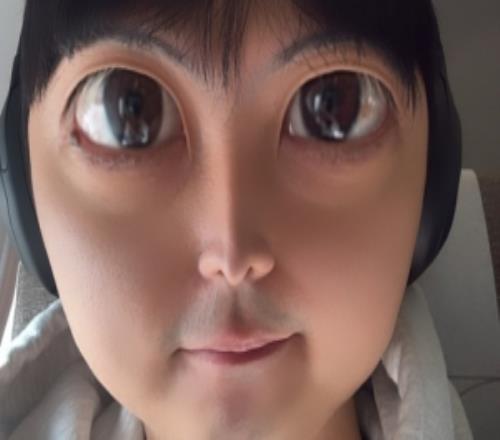 HOYA分享抽象特效自拍照：明天加油