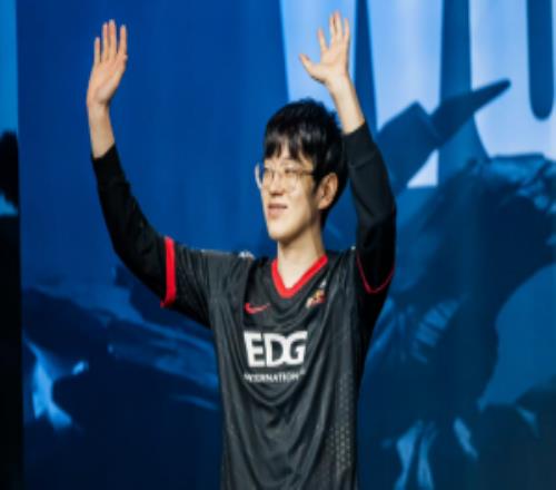 Scout更博告別粉絲：受到大家的支持才能在LPL堅持九年，希望以後還能見到大家