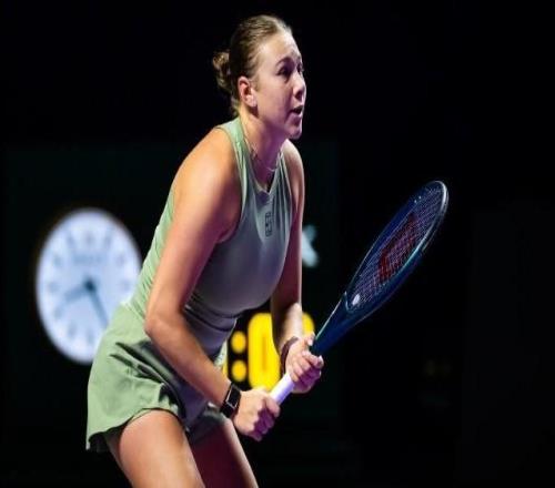 WTA总决赛:阿尼西莫娃21送凯斯出局,莱巴金娜提前出线