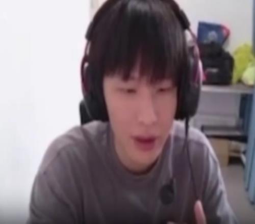 H4cker：Light這賽段狀態不太好，WBG整個隊相性不符合