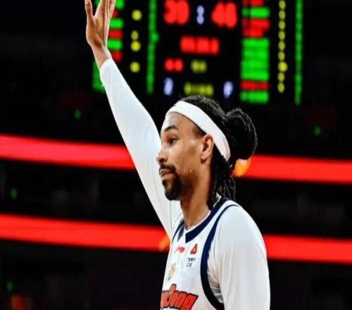 杜锋终于醒了!减少谩骂,弃用2将,增加徐杰持球,战术也更明确