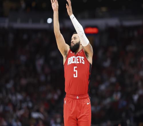NBA三消息：范弗利特賽季報(bào)銷(xiāo)，曾凡博簽約籃網(wǎng)，勇士陣容還剩6席