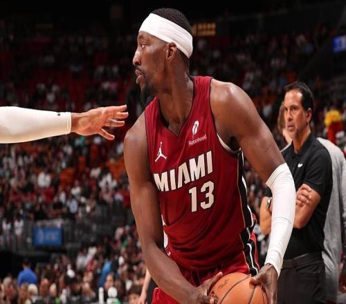 阿德巴约破纪录，奇才主帅：第四节不像真正的篮球比赛