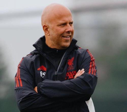 利物浦1.3億打水漂斯洛特看走眼，11場0球0助，天才英超水不服